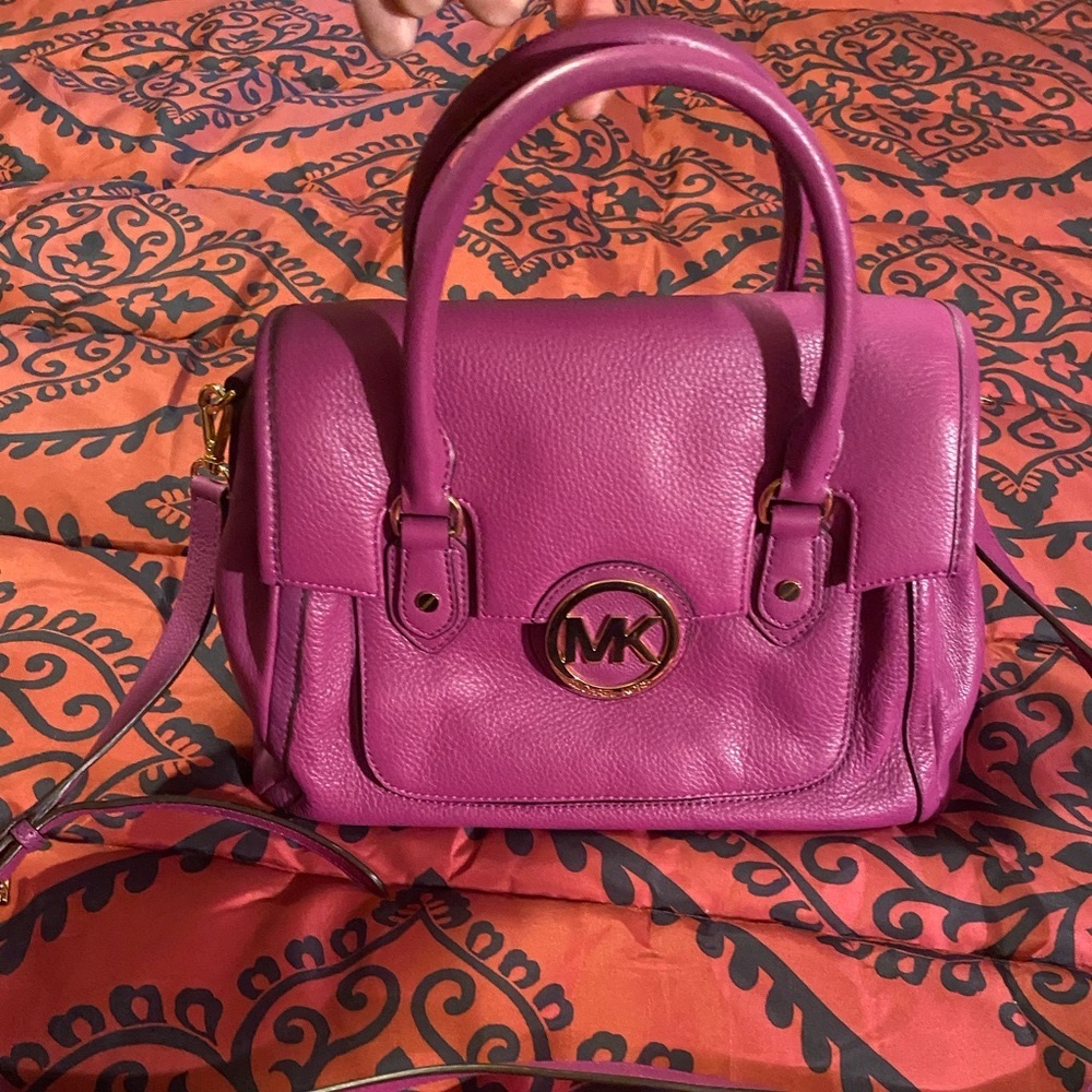 ***Final SALE 🎉💖NWT Michael Kors Convertible Bag